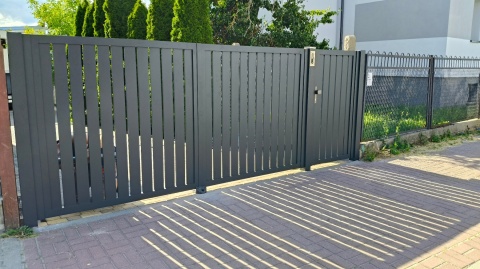 Brama dwuskrzydłowa - VERTICAL